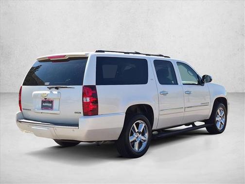 White Diamond Tricoat 2011 Chevrolet Suburban 1500 LTZ