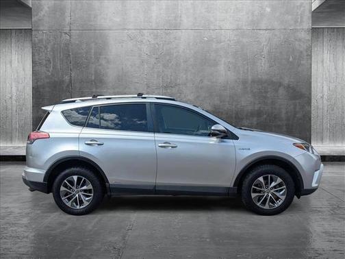 2016 Toyota RAV4 Hybrid XLE