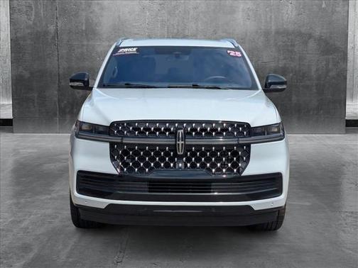 2025 Lincoln Navigator Black Label