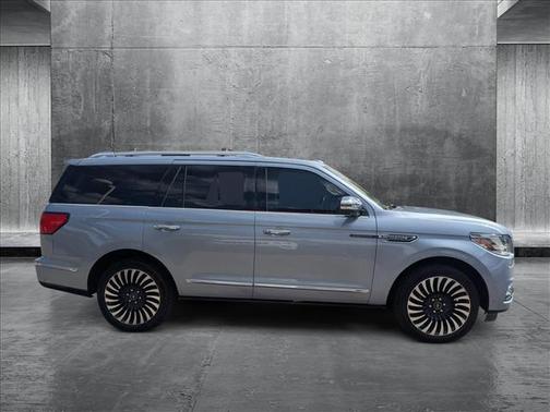 2018 Lincoln Navigator Black Label