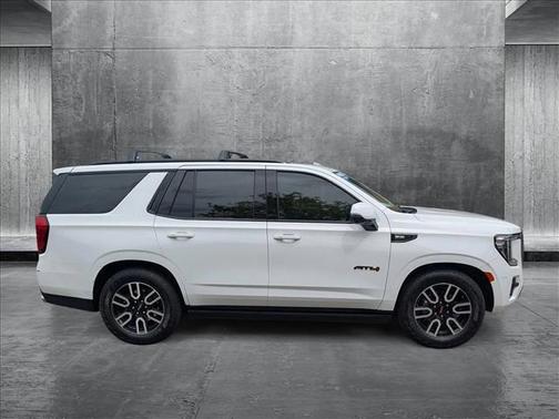 2023 GMC Yukon 4WD AT4