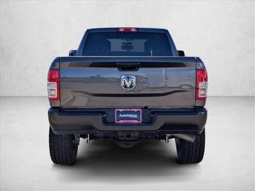 2022 RAM 2500 Tradesman Crew Cab 4x4 6'4' Box