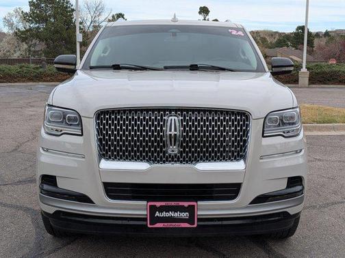 Ceramic Pearl Metallic Tri-Coat 2024 Lincoln Navigator Premiere