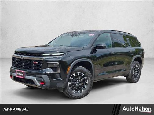 Mosaic Black Metallic 2025 Chevrolet Traverse AWD Z71