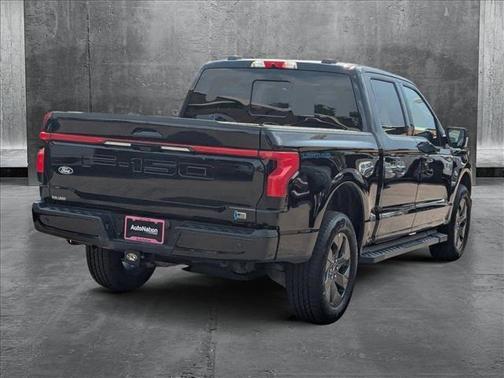 2024 Ford F-150 Lightning LARIAT
