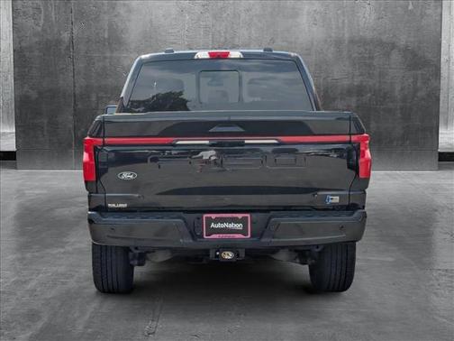 2024 Ford F-150 Lightning LARIAT