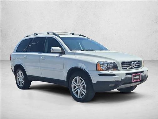 Ice White 2011 Volvo XC90 3.2