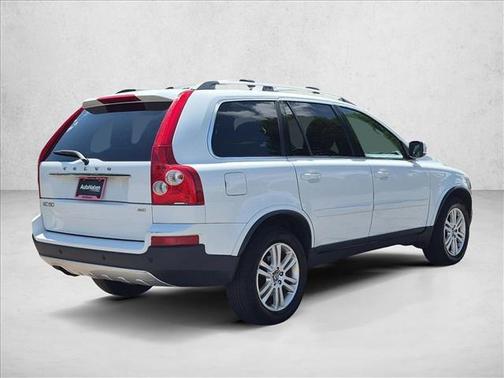 Ice White 2011 Volvo XC90 3.2