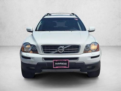 Ice White 2011 Volvo XC90 3.2