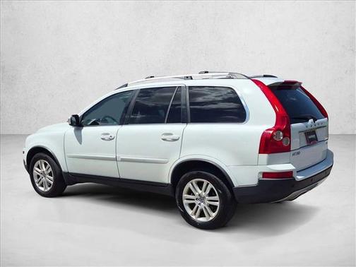 Ice White 2011 Volvo XC90 3.2
