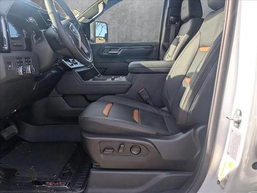 2025 GMC Sierra 2500 AT4