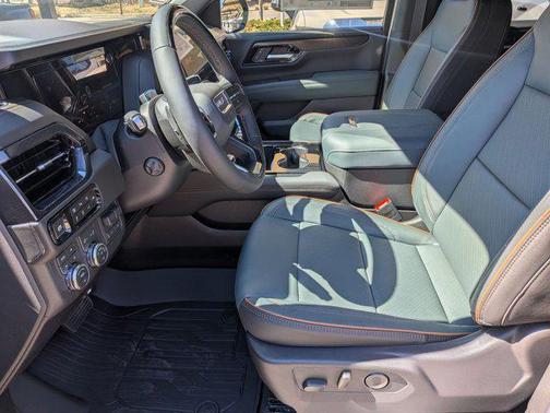 2026 GMC Yukon 4WD AT4