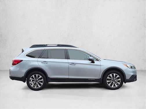 Ice Silver Metallic 2016 Subaru Outback 3.6R Limited