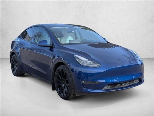 2022 Tesla Model Y Long Range Dual Motor All-Wheel Drive