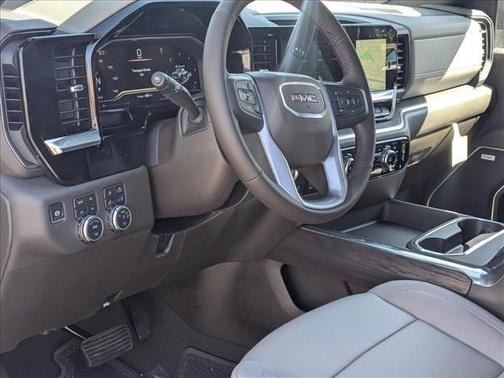 2025 GMC Sierra 2500 SLT