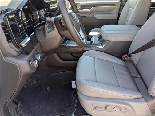 2025 GMC Sierra 2500 SLT