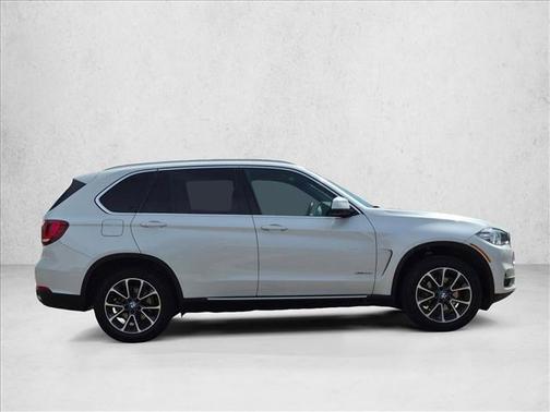 Alpine White 2017 BMW X5 xDrive35i