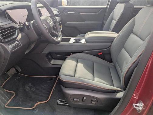 2025 GMC Acadia AWD AT4