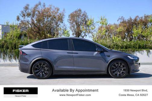 2022 Tesla Model X Base