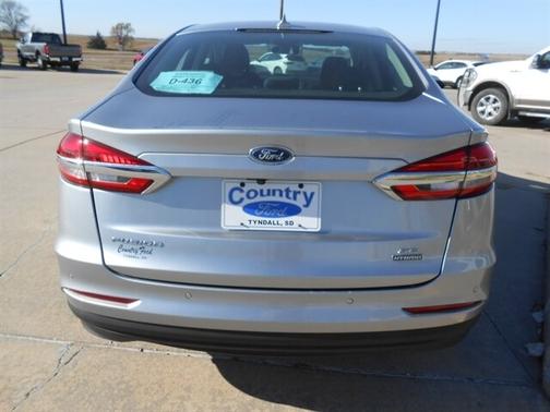 2020 Ford Fusion SE