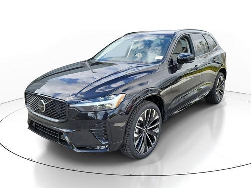 Onyx Black Metallic 2026 Volvo XC60 B5 Ultra
