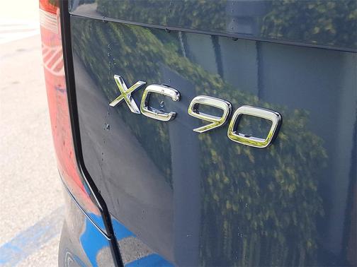 2026 Volvo XC90 B5 Plus 7-Seater