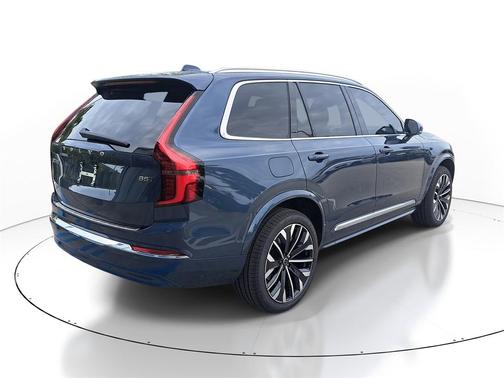2026 Volvo XC90 B5 Plus 7-Seater