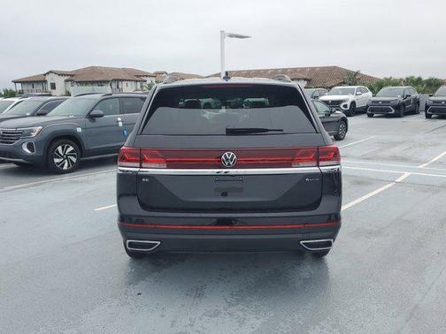 2025 Volkswagen Atlas 2.0T SE
