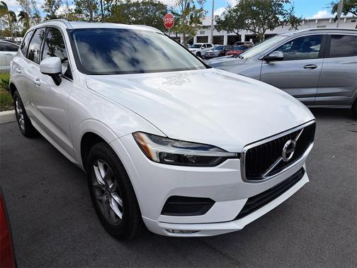 2021 Volvo XC60 T5 Momentum