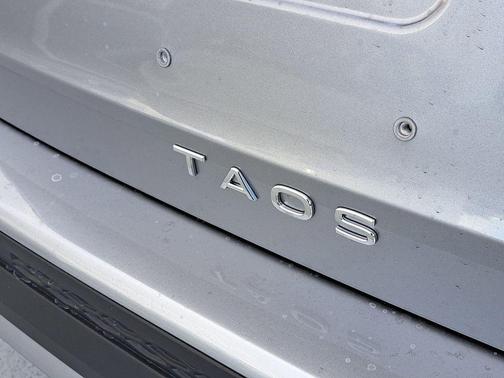 Pyrite Silver Metallic 2026 Volkswagen Taos S