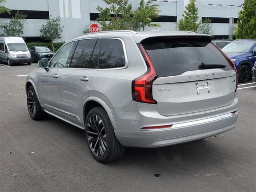 2025 Volvo XC90 B6 Plus 7-Seater