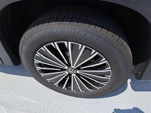 2025 Volkswagen Tiguan 2.0T S