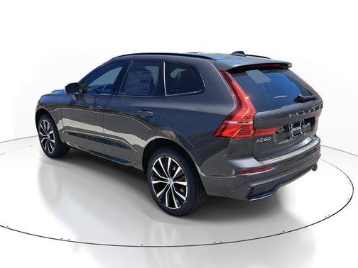 2025 Volvo XC60 B5 Plus