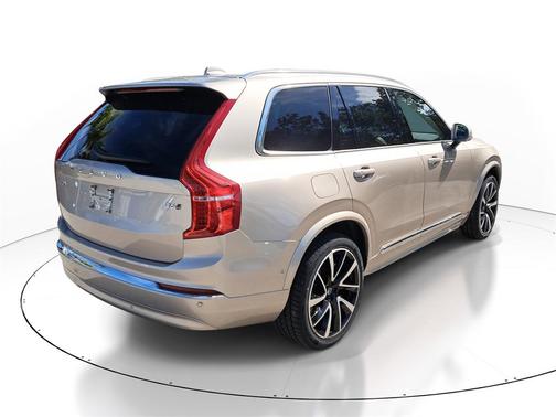 2023 Volvo XC90 B6 Plus 7-Seater