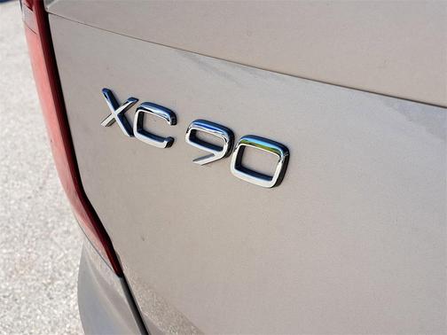 2023 Volvo XC90 B6 Plus 7-Seater