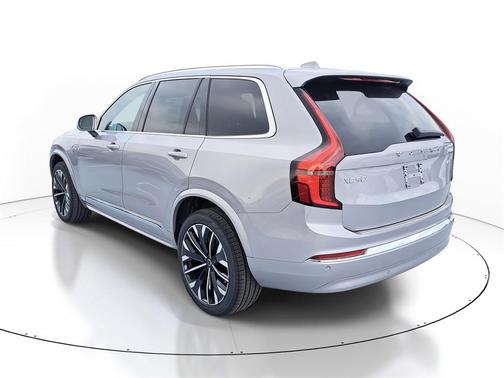 2026 Volvo XC90 B5 Core