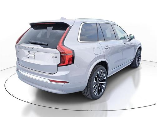 2026 Volvo XC90 B5 Core
