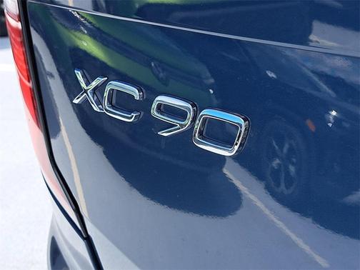 2026 Volvo XC90 B5 Plus 7-Seater