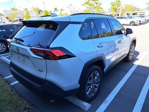 2023 Toyota RAV4 XLE Premium