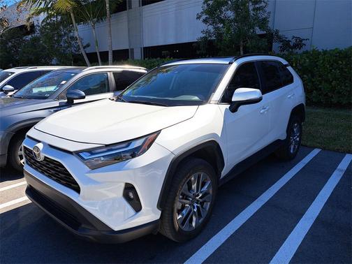 2023 Toyota RAV4 XLE Premium