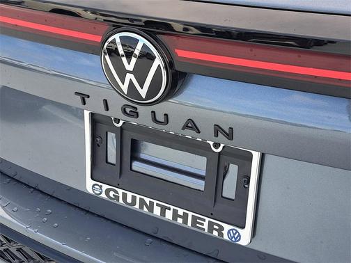 2025 Volkswagen Tiguan 2.0T SE R-Line Black