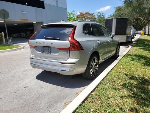 2023 Volvo XC60 B5 Plus Bright Theme