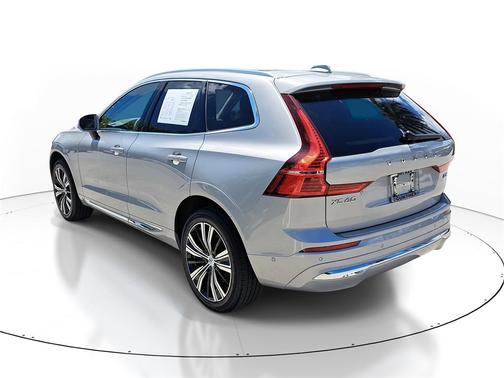 2023 Volvo XC60 B5 Plus Bright Theme