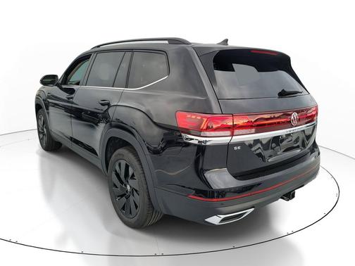 deep black pearl 2026 Volkswagen Atlas 2.0T SE w/Technology