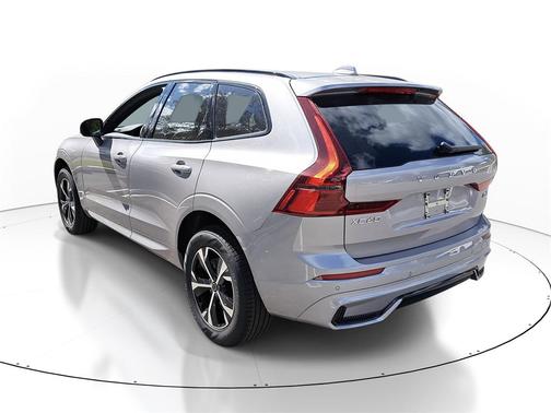 2026 Volvo XC60 B5 Core