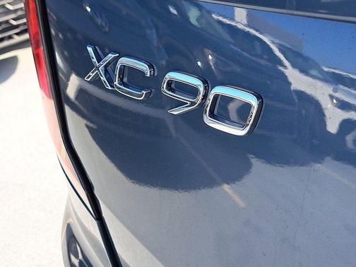 Denim Blue Metallic 2026 Volvo XC90 Ultra, B6 AWD Gas (mild hybrid), Gasoline, Bright, 7 Seats