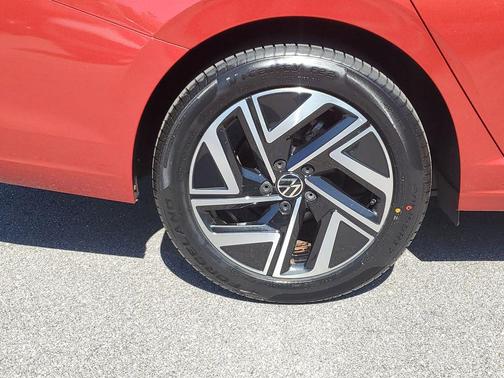 Kings Red Metallic 2024 Volkswagen Jetta 1.5T SEL