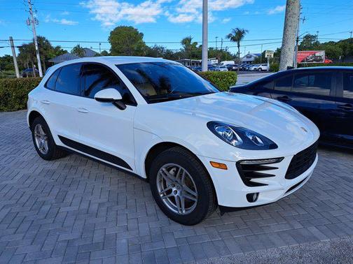 2018 Porsche Macan Base