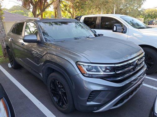 2022 Volkswagen Atlas Cross Sport 2.0T SE w/Technology 4MOTION