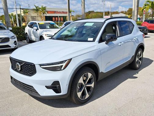 Cloud Blue 2026 Volvo XC40 Plus, B5 AWD Gas (mild hybrid), Dark